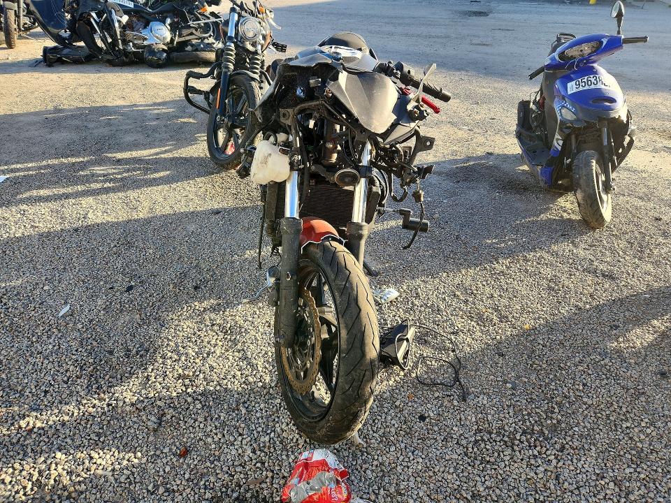 77288485 :رقم المزاد ، JKAEXKH19LDA80256 vin ، 2020 Kawasaki Ex400 مزاد بيع