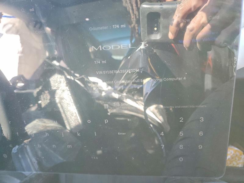 75907225 :رقم المزاد ، 5YJ3E1EA3SF123091 vin ، 2025 Tesla Model 3 مزاد بيع
