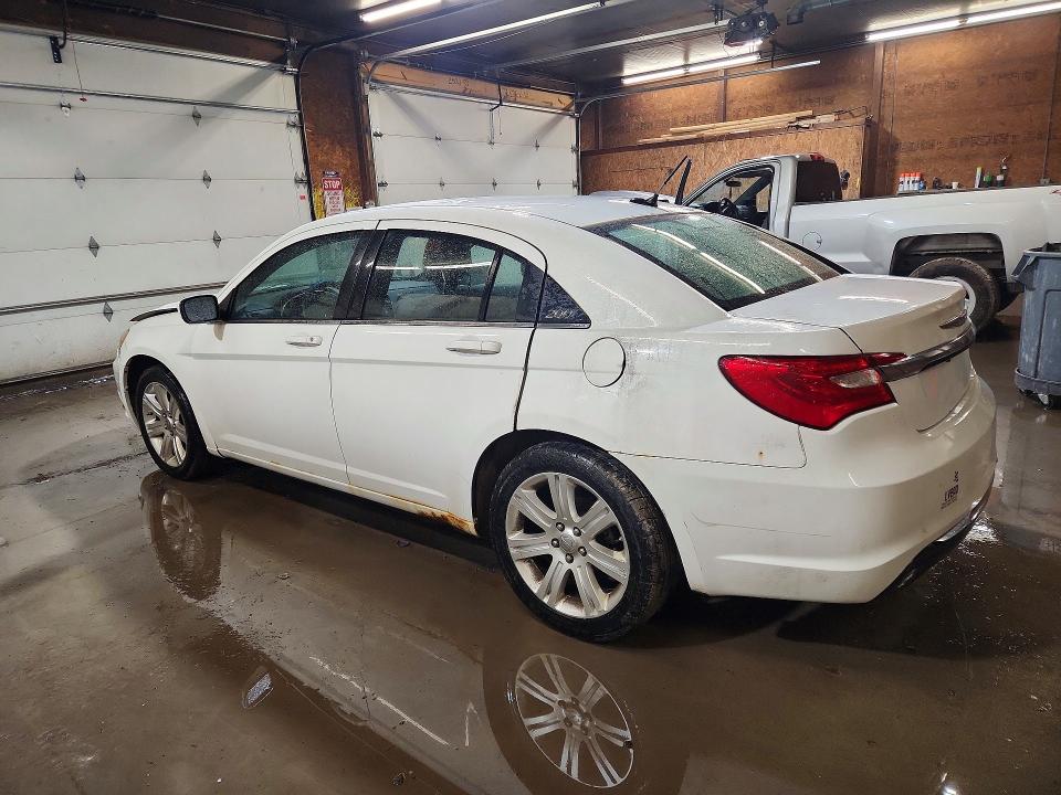 2013 Chrysler 200 მანქანა იყიდება აუქციონზე, vin: 1C3CCBAB2DN762193, აუქციონის ნომერი: 77902615