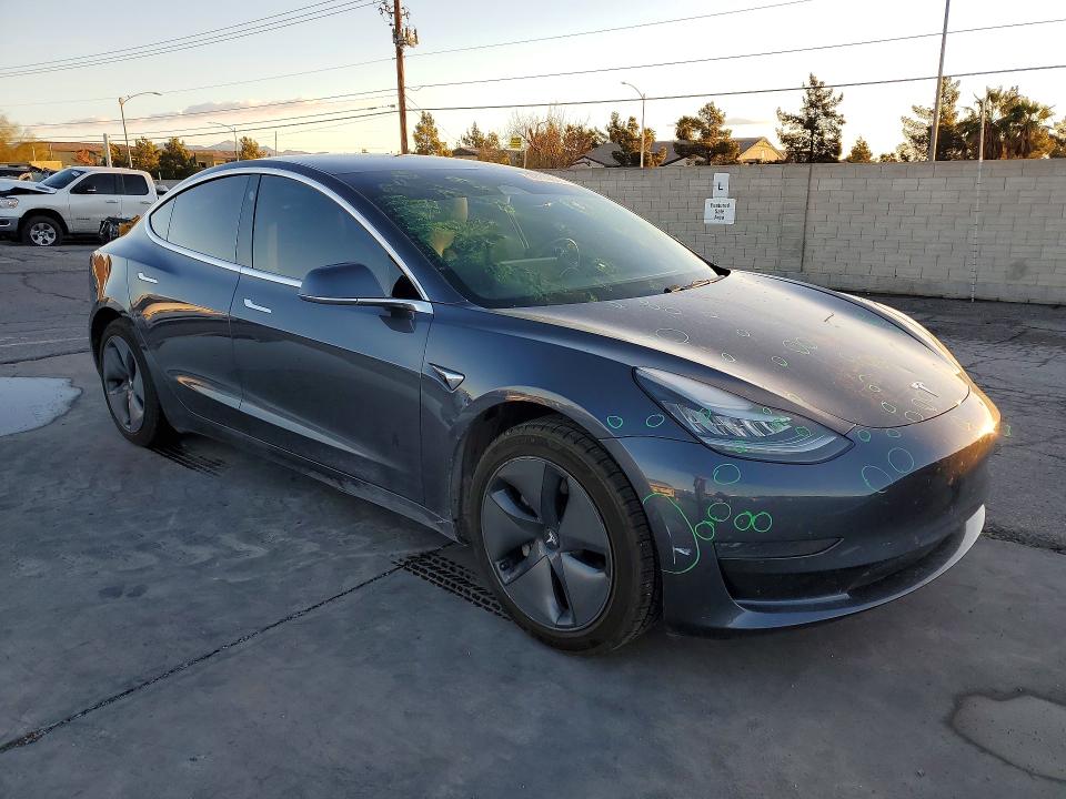 78119845 :رقم المزاد ، 5YJ3E1EA5KF426924 vin ، 2019 Tesla Model 3 مزاد بيع