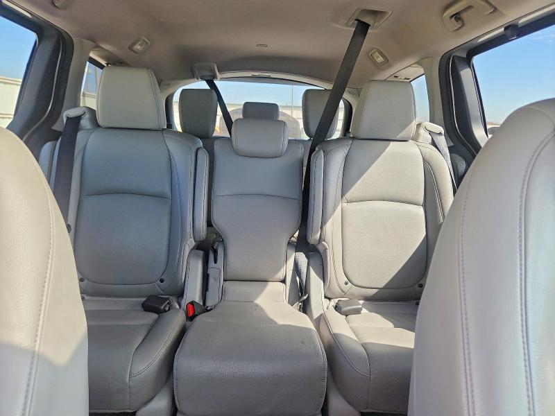 Продажа на аукционе авто 2018 Honda Odyssey, vin: 5FNRL6H99JB015717, номер лота: 79522415
