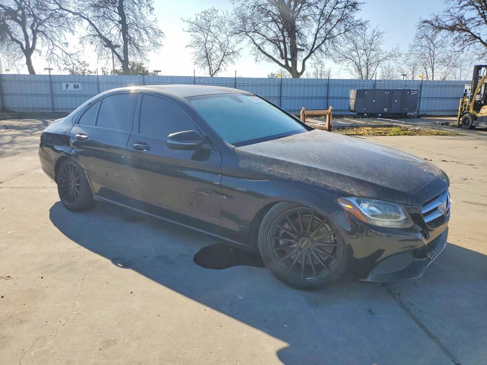 75317845 :رقم المزاد ، 55SWF4JB3GU102953 vin ، 2016 Mercedes-benz C مزاد بيع