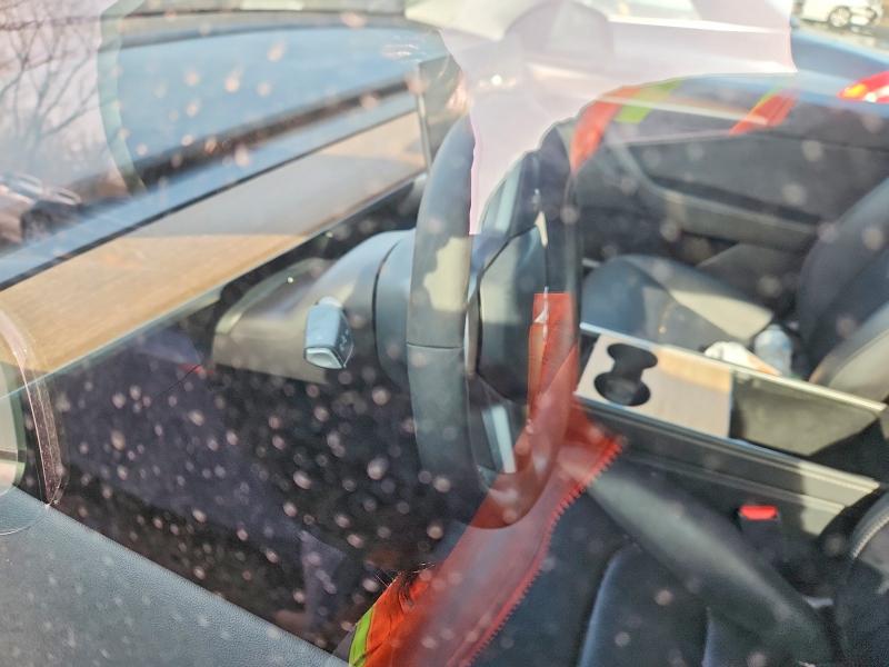 76406605 :رقم المزاد ، 7SAYGDEE1PF687739 vin ، 2023 Tesla Model Y مزاد بيع