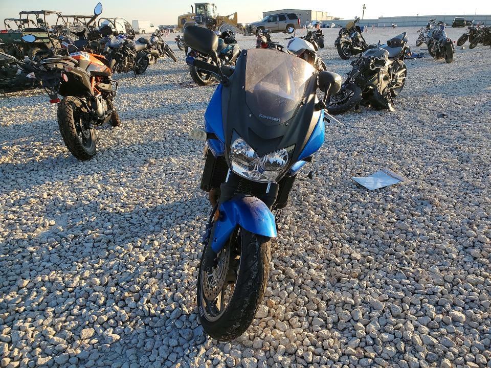 78931615 :رقم المزاد ، JKAZRDK175A000244 vin ، 2005 Kawasaki Zr750 مزاد بيع