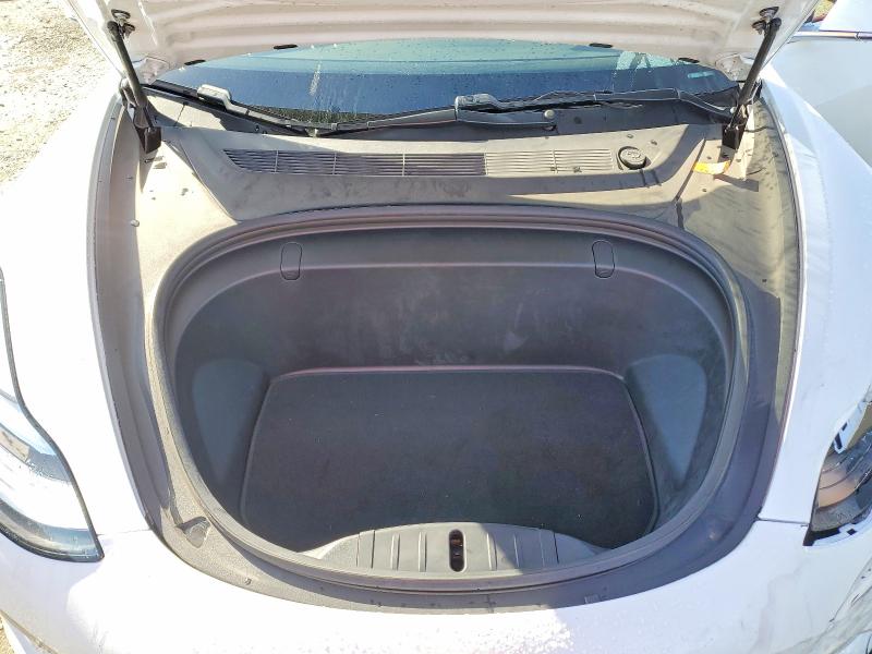 78353105 :رقم المزاد ، 5YJ3E1EB5JF093860 vin ، 2018 Tesla Model 3 مزاد بيع