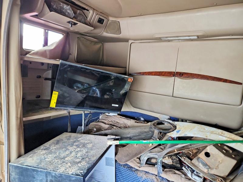63935386 :رقم المزاد ، 2HSCHAPRX6C206743 vin ، 2006 International 4300 مزاد بيع
