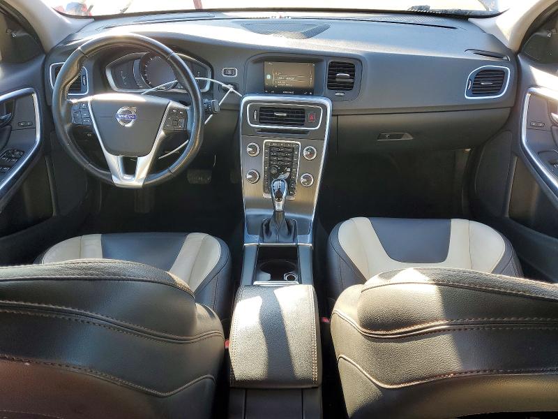2016 Volvo S60 Cross მანქანა იყიდება აუქციონზე, vin: YV4612UM1G2000732, აუქციონის ნომერი: 77351035