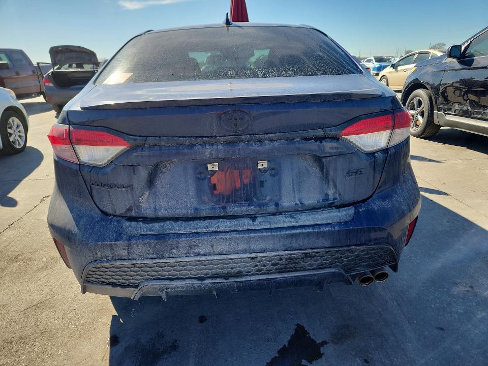 75827575 :رقم المزاد ، 5YFS4MCE3MP086833 vin ، 2021 Toyota Corolla مزاد بيع