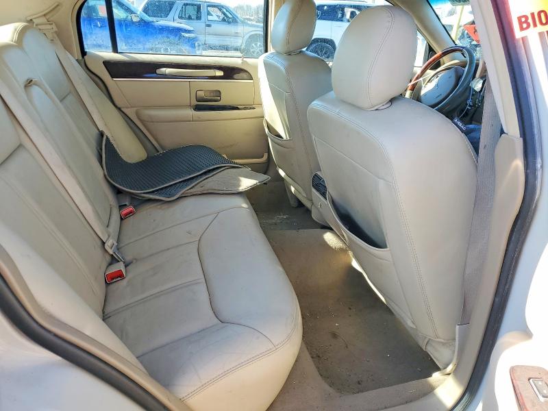 77007625 :رقم المزاد ، 1LNHM82V17Y608910 vin ، 2007 Lincoln Town Car مزاد بيع