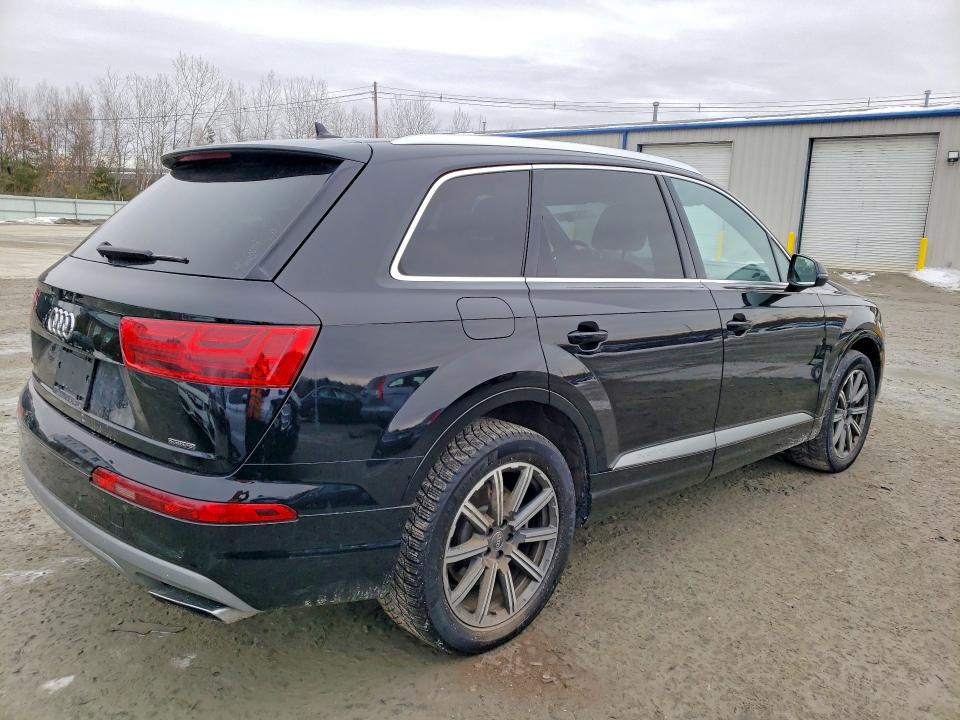 Продажа на аукционе авто 2017 Audi Q7, vin: WA1LHAF74HD047398, номер лота: 77519215