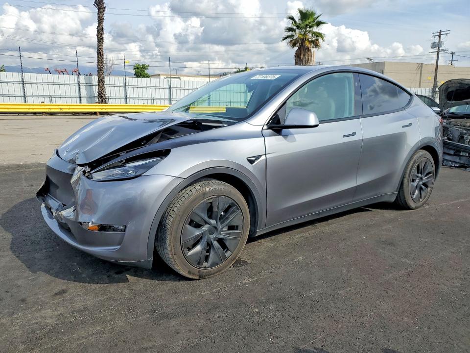 77108275 :رقم المزاد ، 7SAYGAEE2RF126368 vin ، 2024 Tesla Model Y مزاد بيع