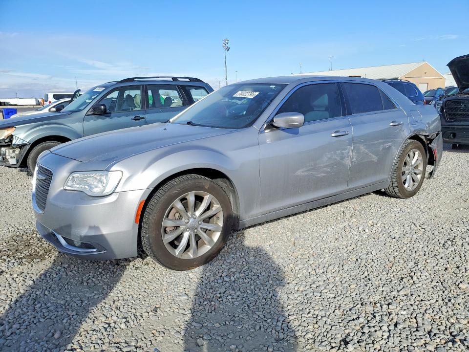 Продажа на аукционе авто 2017 Chrysler 300, vin: 2C3CCARG0HH567914, номер лота: 76522795