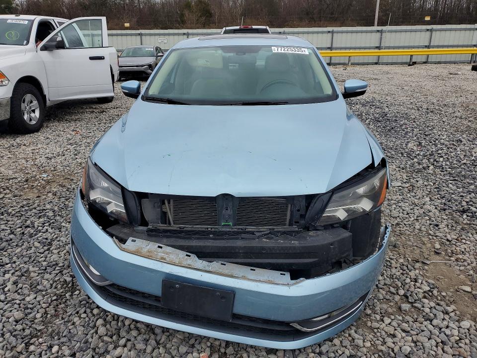 77225335 :رقم المزاد ، 1VWCN7A30DC107583 vin ، 2013 Volkswagen Passat مزاد بيع
