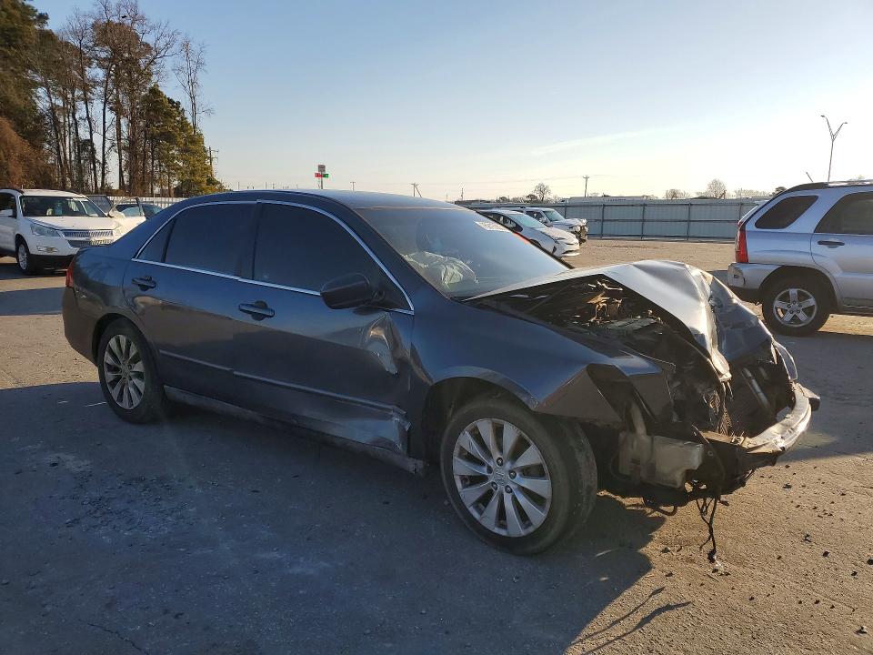 76915955 :رقم المزاد ، 1HGCM66477A064640 vin ، 2007 Honda Accord مزاد بيع