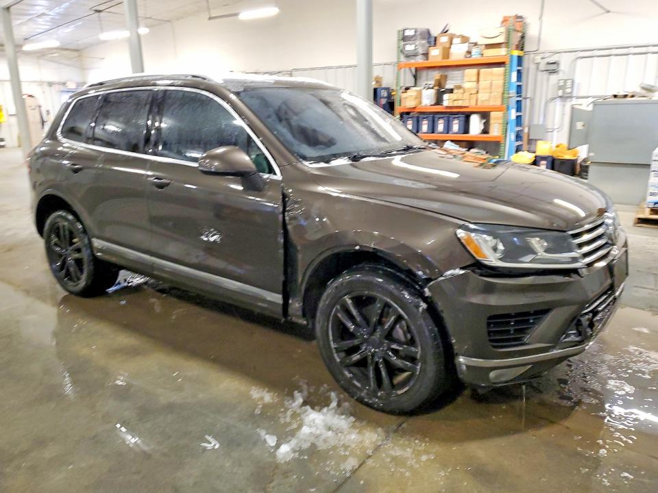 2015 Volkswagen Touareg მანქანა იყიდება აუქციონზე, vin: WVGEF9BP8FD006824, აუქციონის ნომერი: 77630645