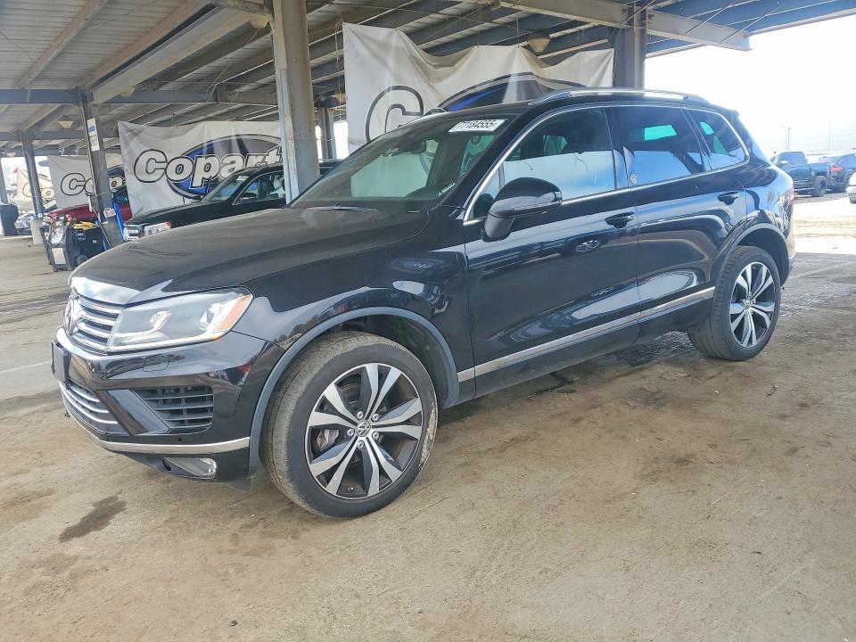 77184555 :رقم المزاد ، WVGRF7BP6HD004160 vin ، 2017 Volkswagen Touareg مزاد بيع