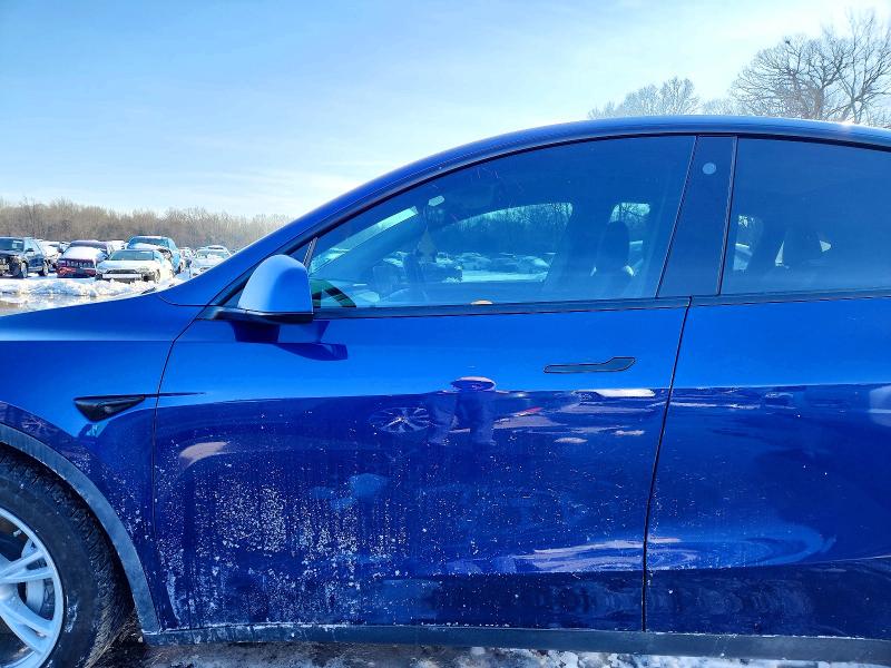 Продажа на аукционе авто 2021 Tesla Model Y, vin: 5YJYGDEE3MF069895, номер лота: 75678745