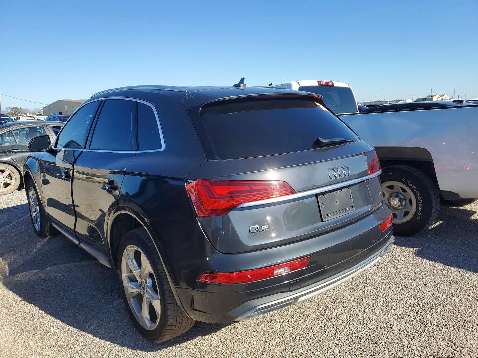 76017495 :رقم المزاد ، WA1BAAFY4M2010205 vin ، 2021 Audi Q5 Premium مزاد بيع