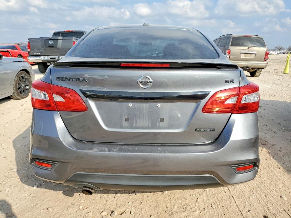 77230825 :رقم المزاد ، 3N1AB7AP0JY262565 vin ، 2018 Nissan Sentra مزاد بيع