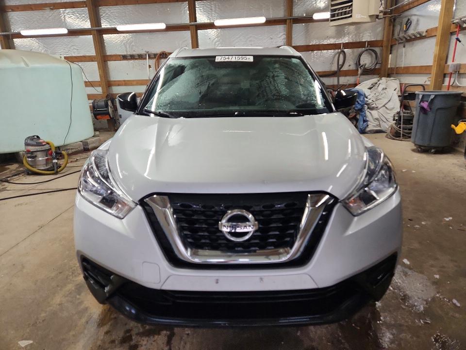 Продаж на аукціоні авто 2018 Nissan Kicks, vin: 3N1CP5CU2JL519529, номер лоту: 75471595