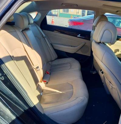 Продажа на аукционе авто 2017 Hyundai Sonata, vin: 5NPE34AF0HH482278, номер лота: 79110885