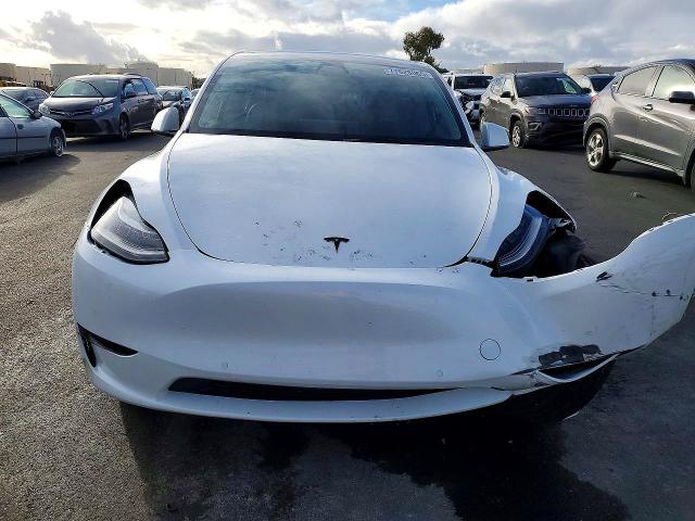 2021 Tesla Model Y მანქანა იყიდება აუქციონზე, vin: 5YJYGDEE1MF137854, აუქციონის ნომერი: 77628065