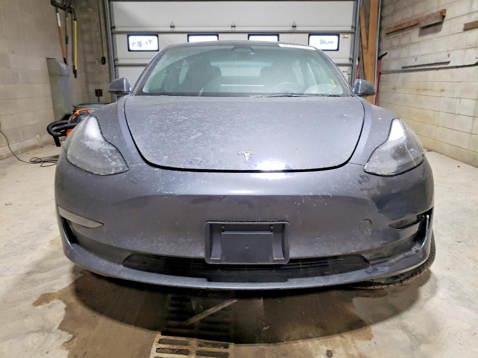 76484555 :رقم المزاد ، 5YJ3E1EC7PF608357 vin ، 2023 Tesla Model 3 مزاد بيع