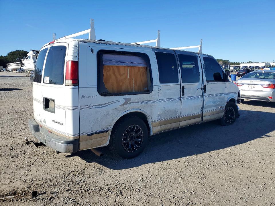 Auction sale of the 1998 Chevrolet Express G1500, vin: 1GBFG15R9W1106490, lot number: 77188545