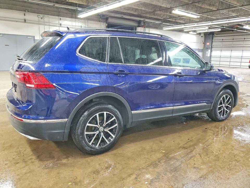76240085 :رقم المزاد ، 3VV3B7AX3MM101968 vin ، 2021 Volkswagen Tiguan مزاد بيع