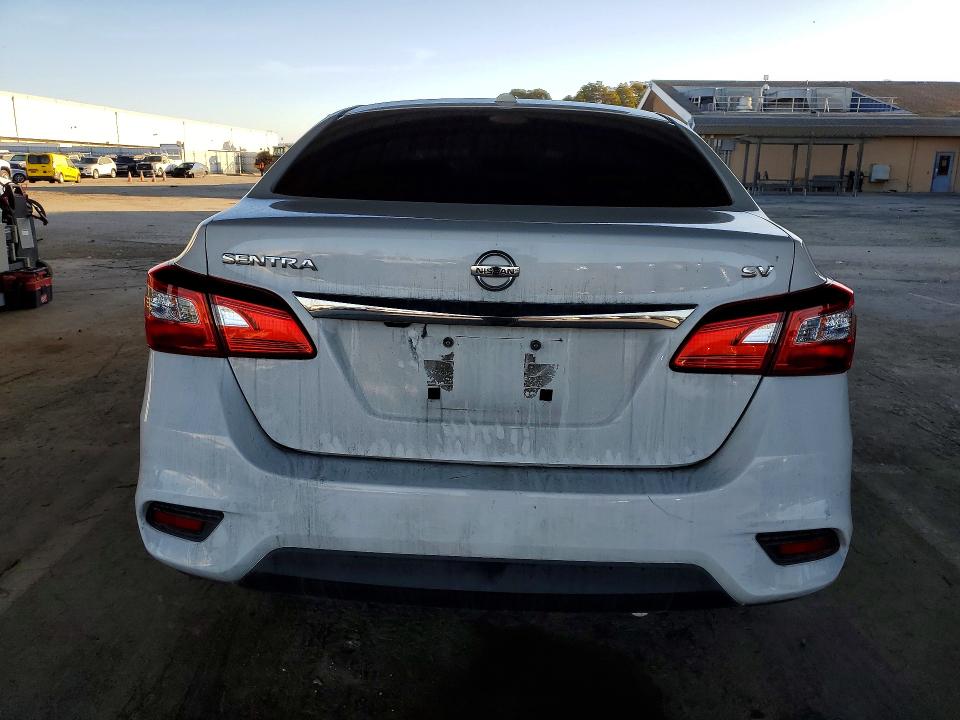 Продаж на аукціоні авто 2018 Nissan Sentra, vin: 3N1AB7AP4JL649407, номер лоту: 75689515