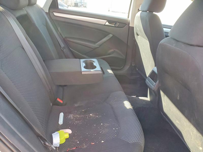 76029285 :رقم المزاد ، 1VWAT7A31FC077736 vin ، 2015 Volkswagen Passat مزاد بيع