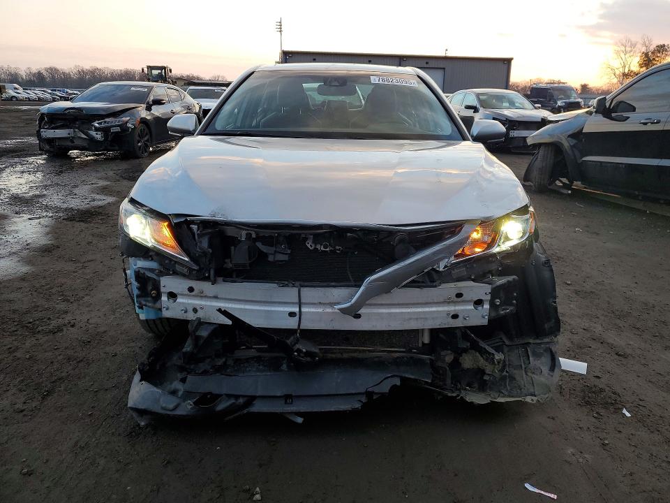 78823095 :رقم المزاد ، 4T1B11HK5KU749997 vin ، 2019 Toyota Camry مزاد بيع