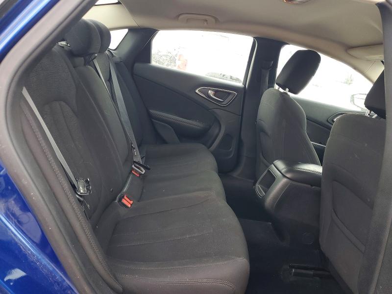 77893455 :رقم المزاد ، 1C3CCCAB8FN564114 vin ، 2015 Chrysler 200 مزاد بيع