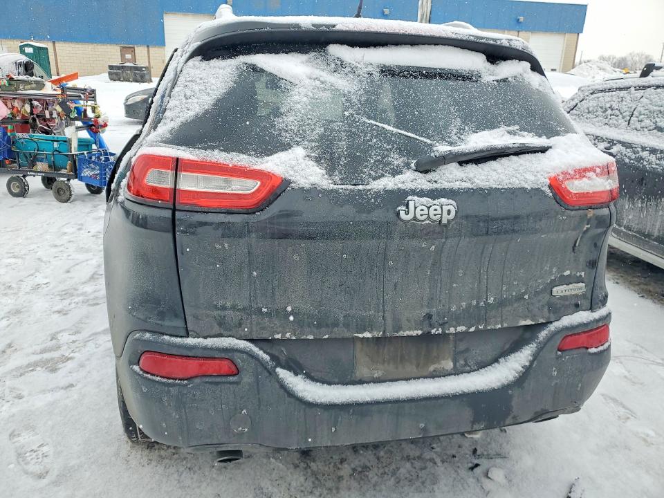 75361655 :رقم المزاد ، 1C4PJLCS5EW102585 vin ، 2014 Jeep Cherokee مزاد بيع