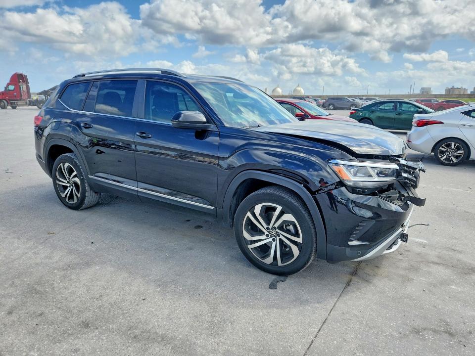 79042075 :رقم المزاد ، 1V2BP2CA5NC500910 vin ، 2022 Volkswagen Atlas مزاد بيع