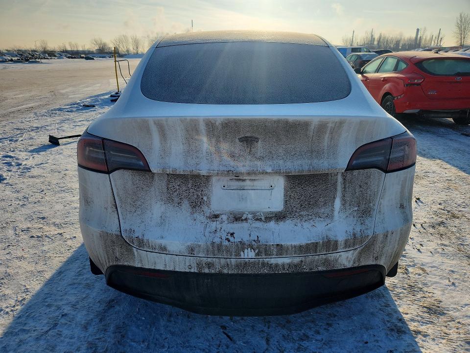 75682285 :رقم المزاد ، 5YJYGDED9MF110926 vin ، 2021 Tesla Model Y مزاد بيع