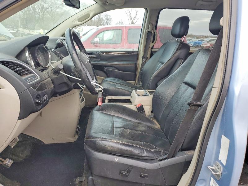 75659965 :رقم المزاد ، 2C4RC1BG6DR808332 vin ، 2013 Chrysler Town & Country مزاد بيع