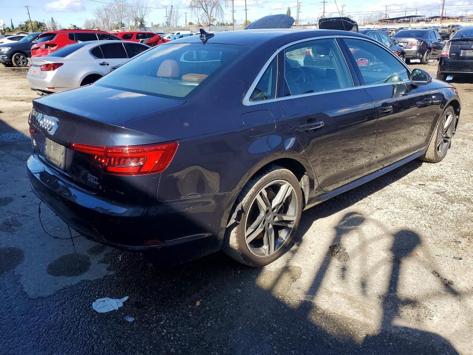 Продаж на аукціоні авто 2017 Audi A4, vin: WAUENAF42HN047713, номер лоту: 77836585