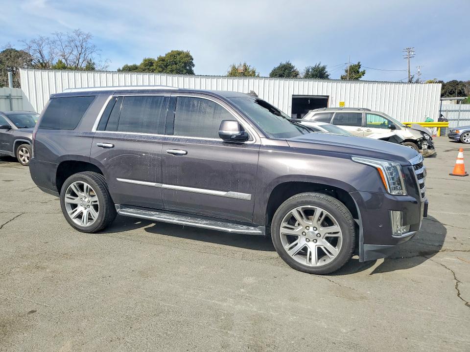 Продажа на аукционе авто 2017 Cadillac Escalade, vin: 1GYS4BKJ4HR405830, номер лота: 78364015