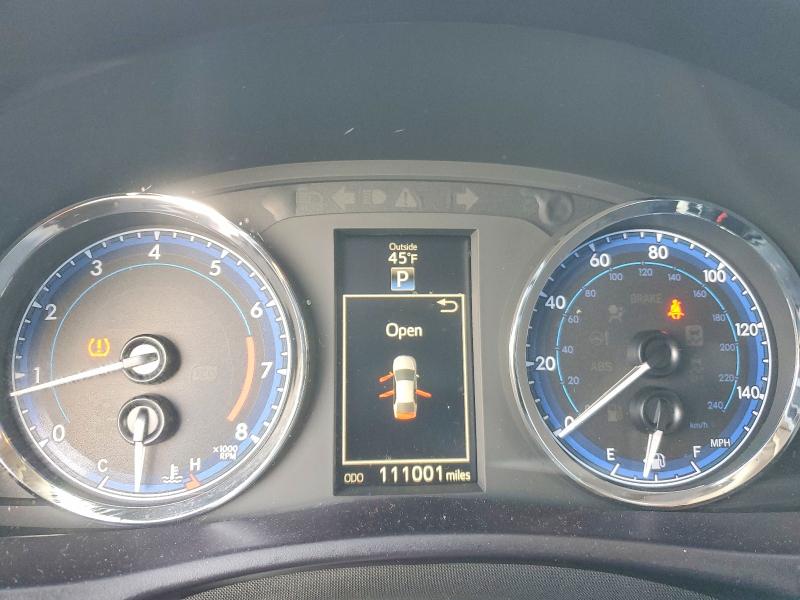 78853775 :رقم المزاد ، 5YFBURHE5JP848173 vin ، 2018 Toyota Corolla مزاد بيع