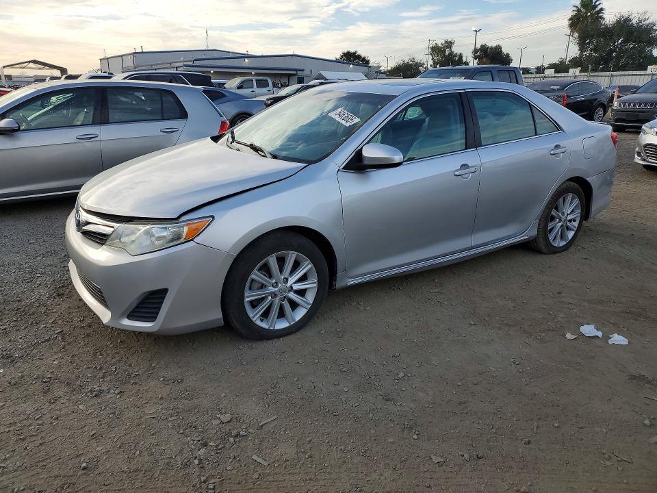 2013 Toyota Camry Hybr მანქანა იყიდება აუქციონზე, vin: 4T1BD1FK0DU086562, აუქციონის ნომერი: 76463685