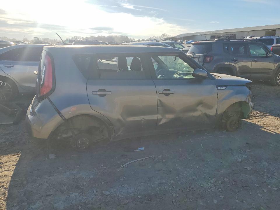 Продаж на аукціоні авто 2018 Kia Soul, vin: KNDJN2A20J7558019, номер лоту: 76925305