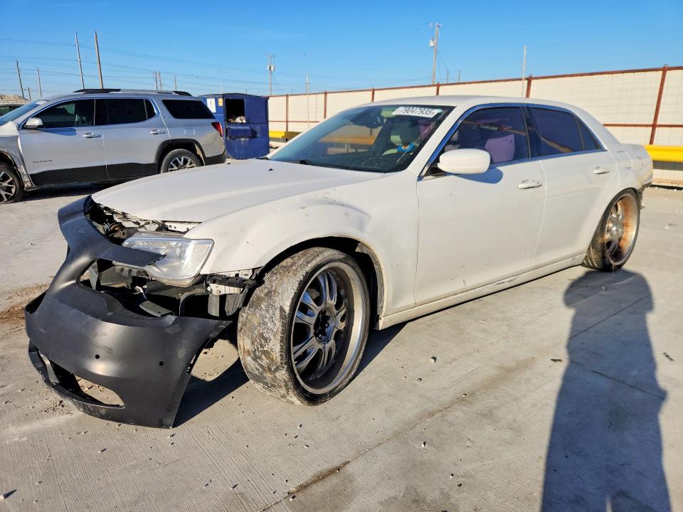 Auction sale of the 2015 Chrysler 300, vin: 2C3CCAAG0FH785876, lot number: 79047935