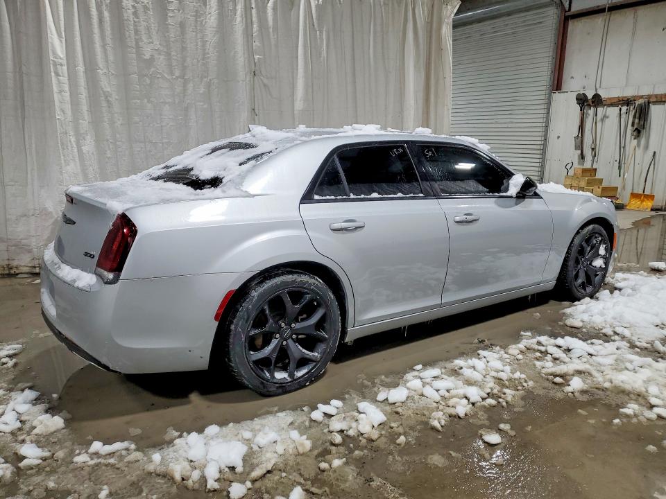 78996905 :رقم المزاد ، 2C3CCAAG3NH245503 vin ، 2022 Chrysler 300 مزاد بيع