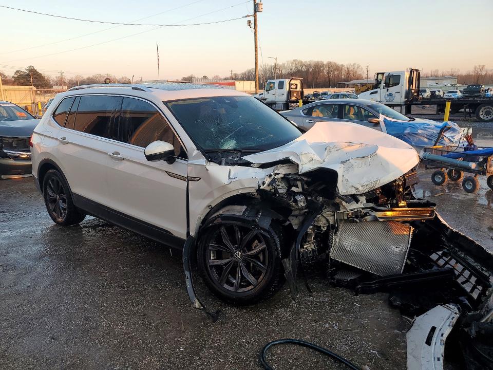 Продаж на аукціоні авто 2022 Volkswagen Tiguan, vin: 3VV3B7AX3NM093131, номер лоту: 79405425