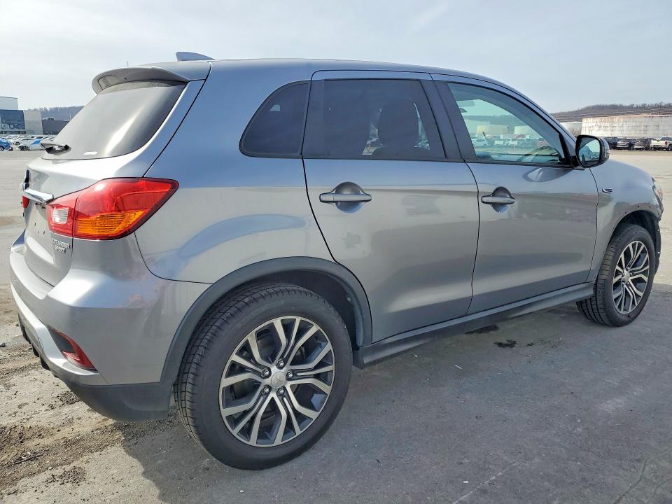 Продаж на аукціоні авто 2018 Mitsubishi Outlander Sport, vin: JA4AR3AU6JZ013386, номер лоту: 79102345