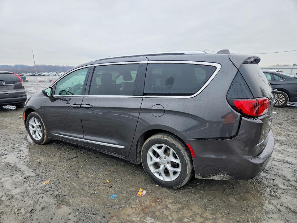 Продажа на аукционе авто 2018 Chrysler Pacifica, vin: 2C4RC1BG1JR114370, номер лота: 75149605