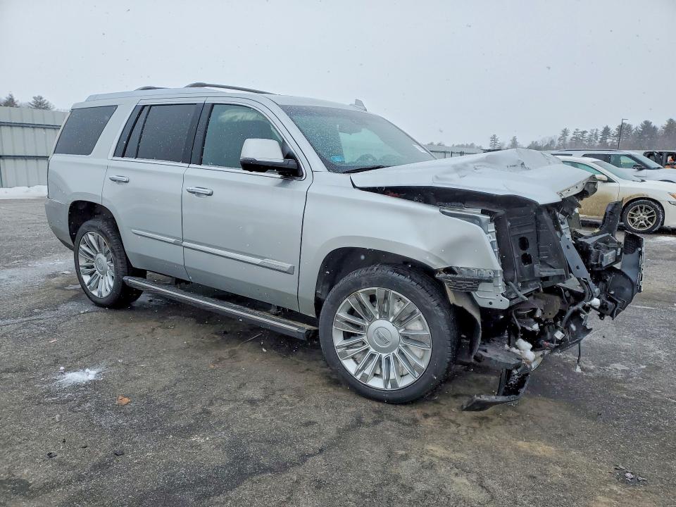 75881805 :رقم المزاد ، 1GYS4DKJ5HR203574 vin ، 2017 Cadillac Escalade مزاد بيع