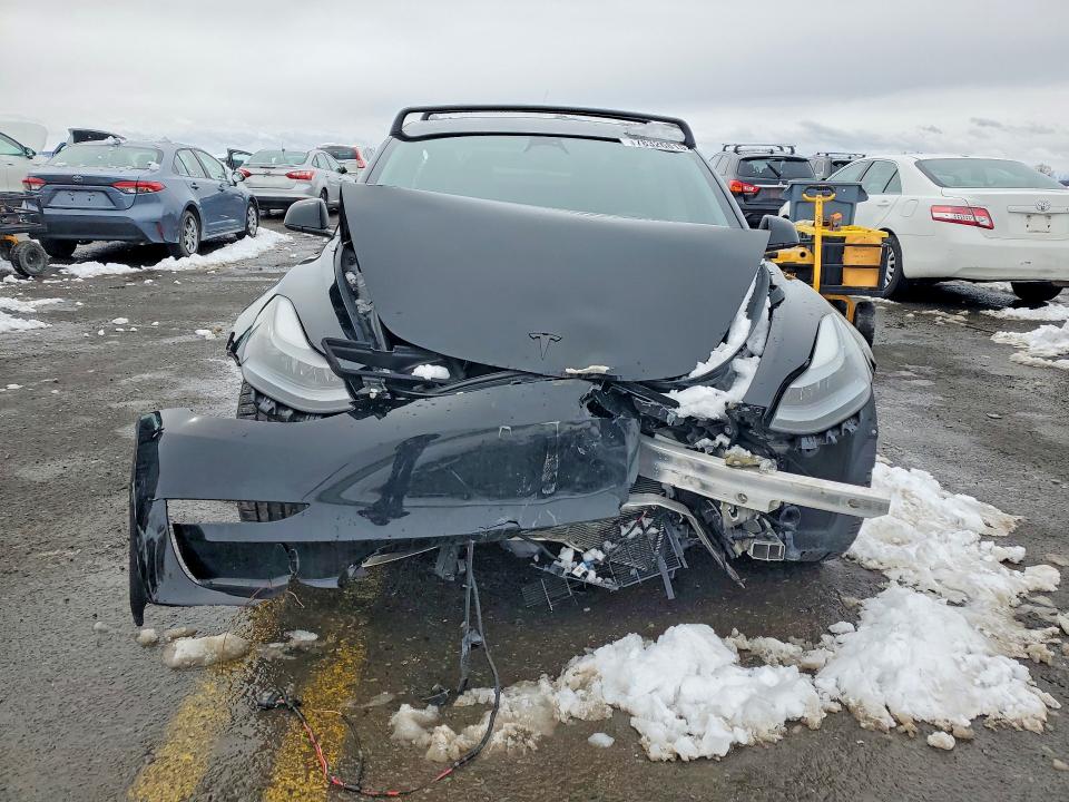 Продажа на аукционе авто 2023 Tesla Model 3, vin: 5YJ3E1EC8PF575451, номер лота: 78326815