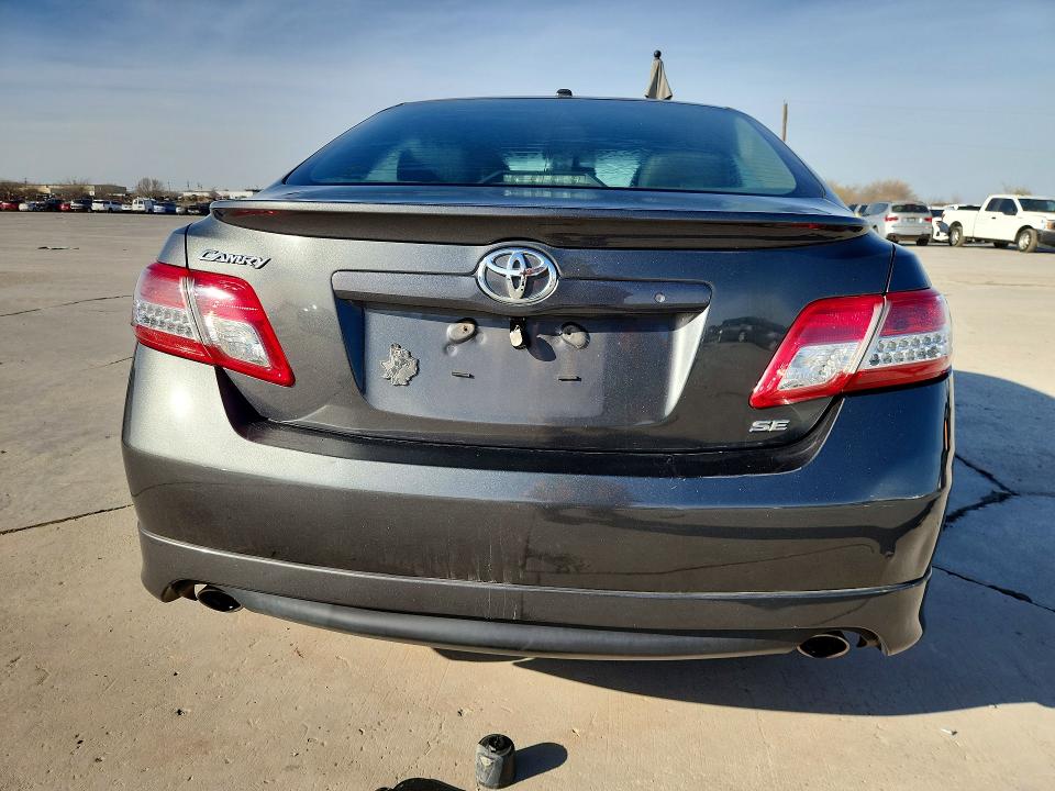 78999975 :رقم المزاد ، 4T1BF3EK5BU751332 vin ، 2011 Toyota Camry مزاد بيع